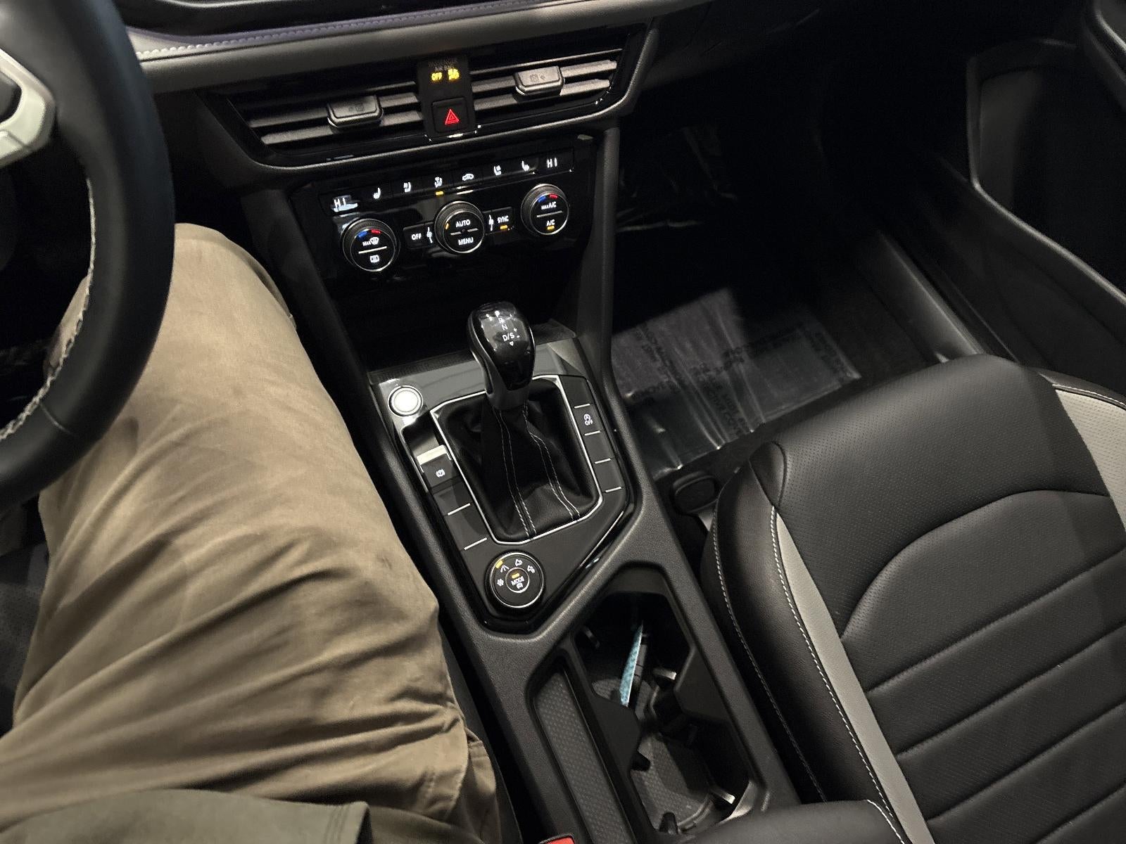 2024 Volkswagen Taos SEL 4MOTION