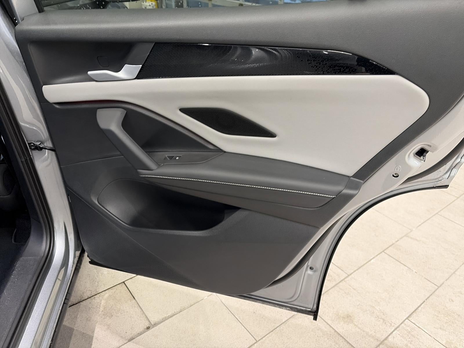 2025 Volkswagen Tiguan 2.0T SE 4MOTION