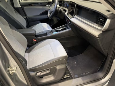 2025 Volkswagen Tiguan 2.0T SE 4MOTION