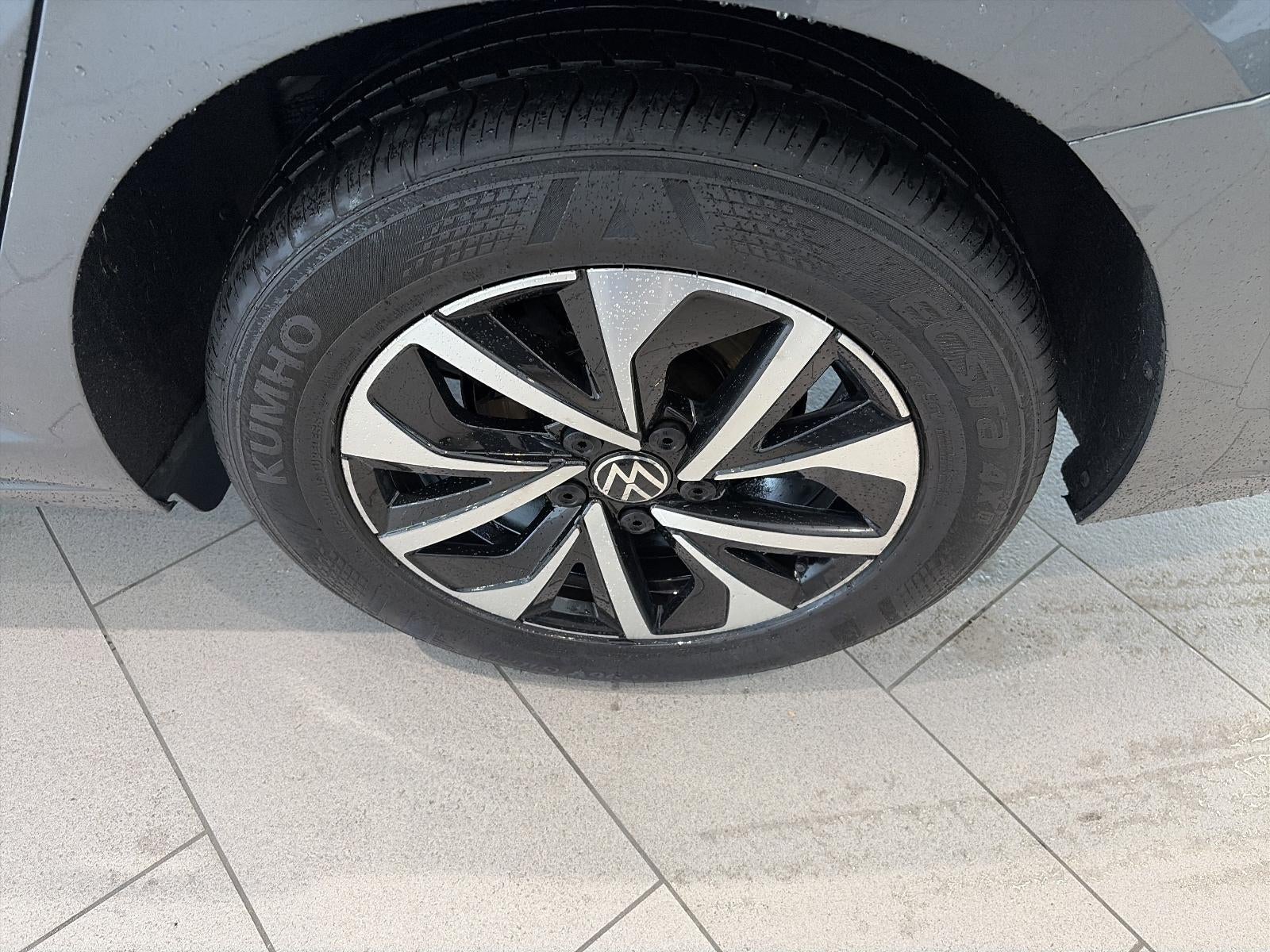 2023 Volkswagen Jetta S Manual