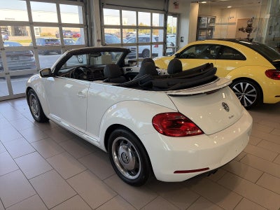 2016 Volkswagen Beetle Convertible 2dr Auto 1.8T Denim PZEV