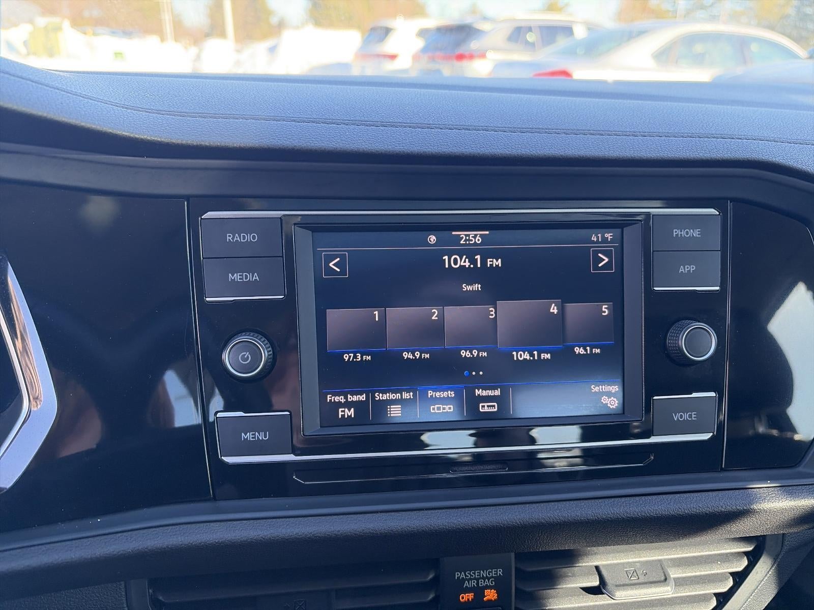 2023 Volkswagen Jetta SE Auto