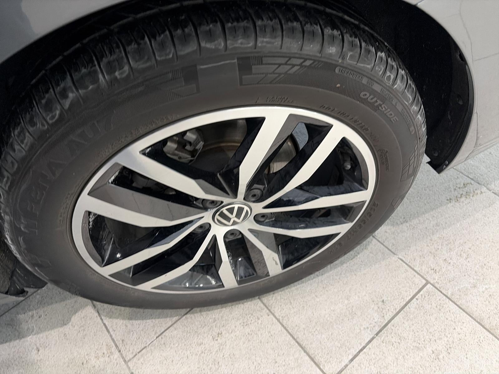 2025 Volkswagen Jetta SE Auto