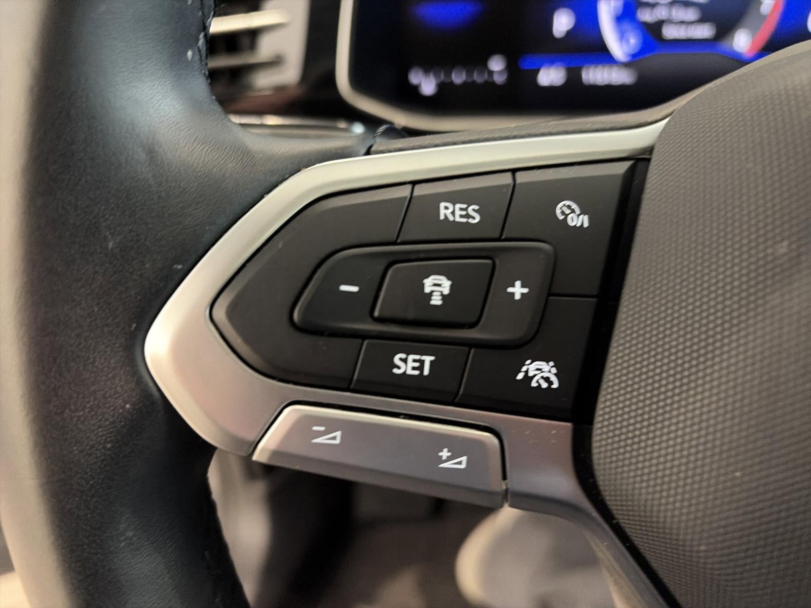 2025 Volkswagen Jetta SE Auto