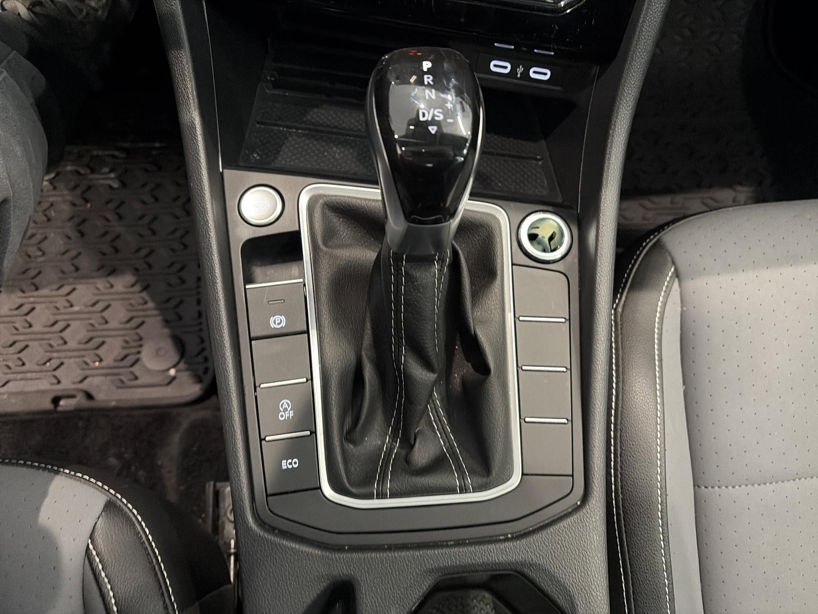 2025 Volkswagen Jetta SE Auto