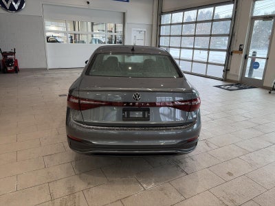 2025 Volkswagen Jetta SE Auto