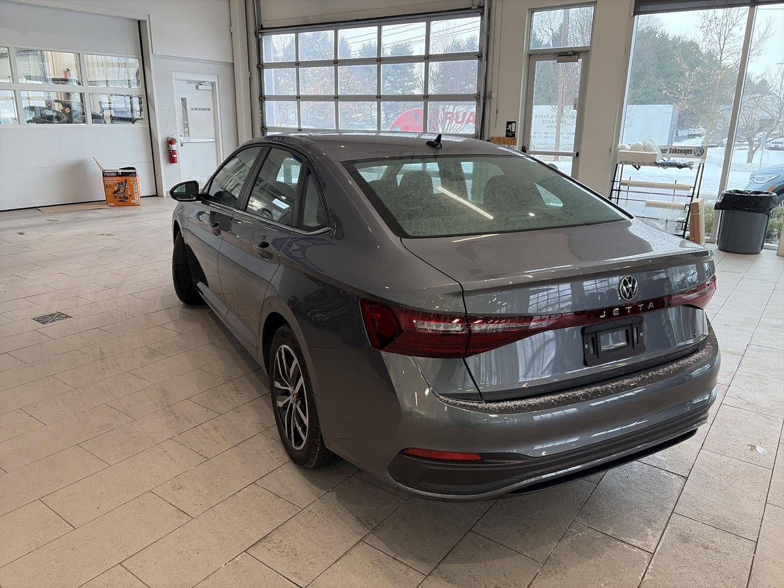 2025 Volkswagen Jetta SE Auto