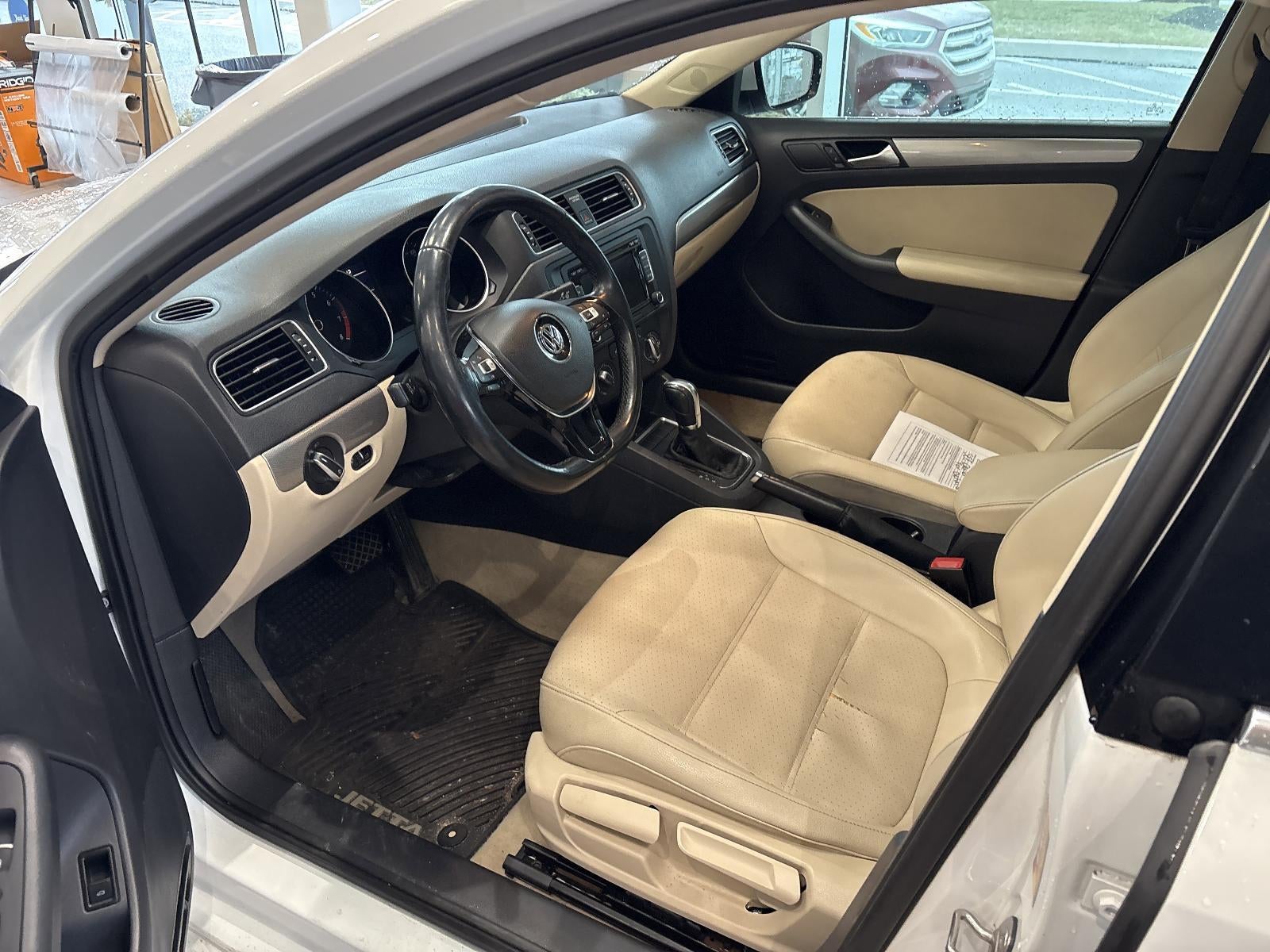 2015 Volkswagen Jetta 4dr Auto 1.8T SE PZEV Sedan