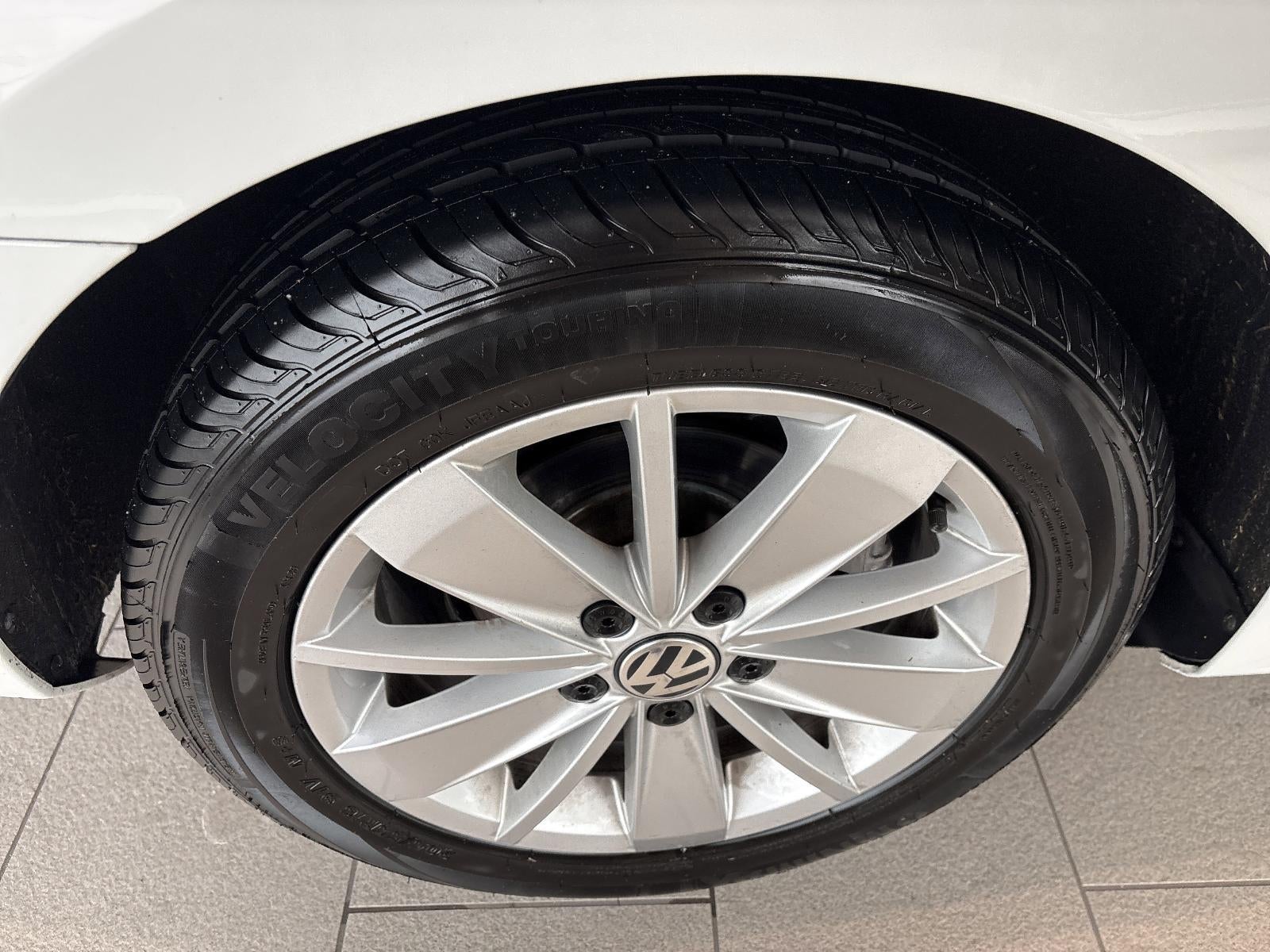 2015 Volkswagen Jetta 4dr Auto 1.8T SE PZEV Sedan