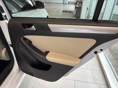 2015 Volkswagen Jetta 4dr Auto 1.8T SE PZEV Sedan