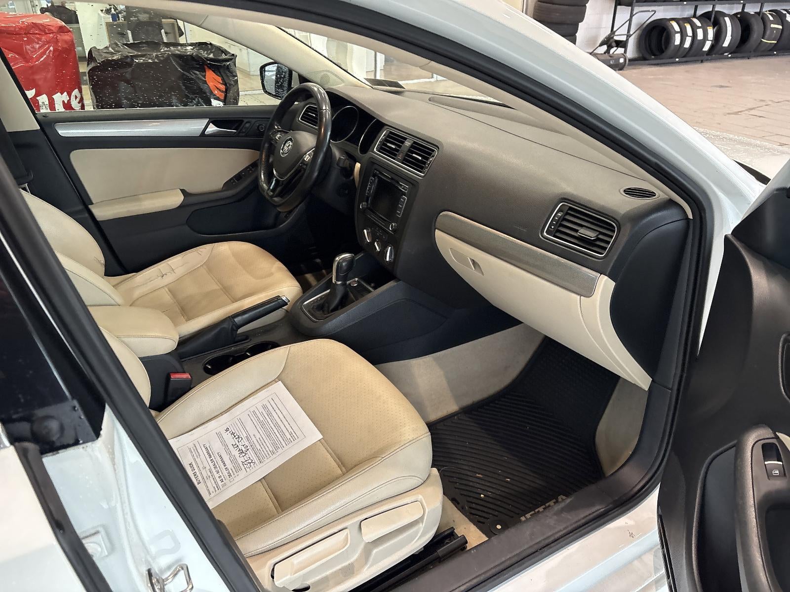 2015 Volkswagen Jetta 4dr Auto 1.8T SE PZEV Sedan