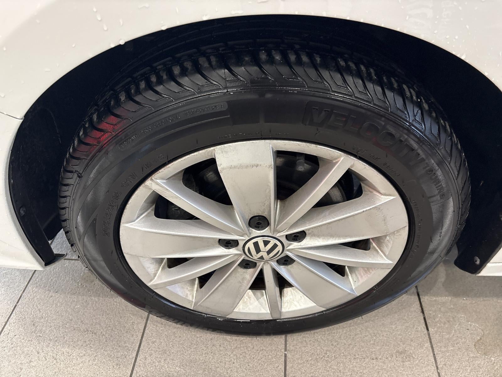2015 Volkswagen Jetta 4dr Auto 1.8T SE PZEV Sedan