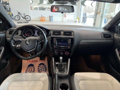 2016 Volkswagen Jetta 4dr Auto 1.8T Sport PZEV Sedan