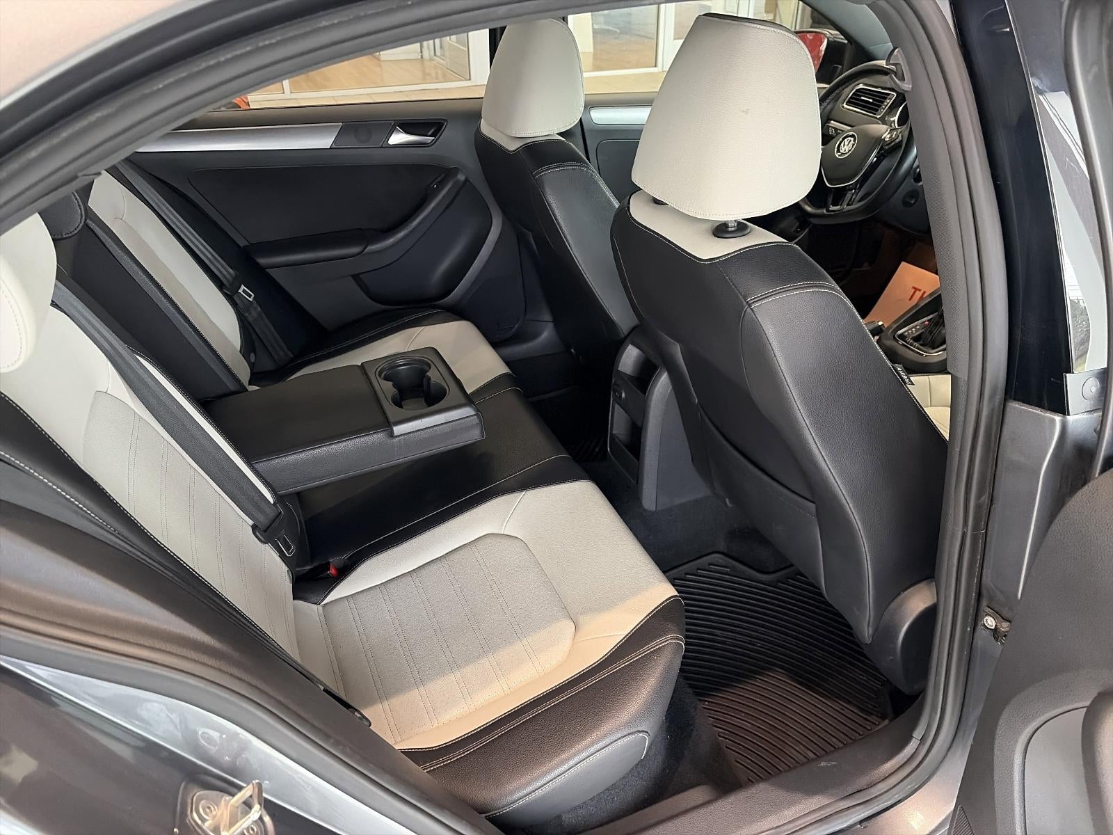 2016 Volkswagen Jetta 4dr Auto 1.8T Sport PZEV Sedan