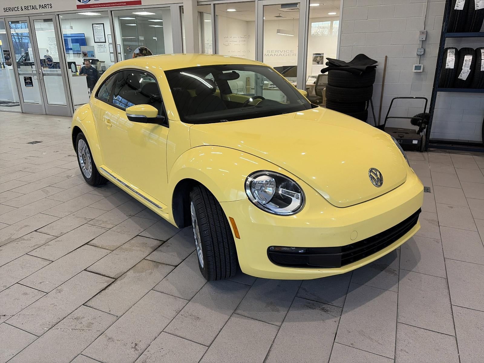 2013 Volkswagen Beetle 2dr Man 2.5L PZEV