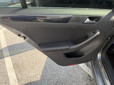 2016 Volkswagen Jetta 4dr Auto 1.8T SEL PZEV Sedan