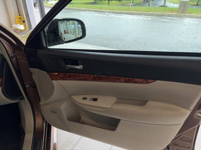 2011 Subaru Legacy 2.5i Limited Power Moonroof