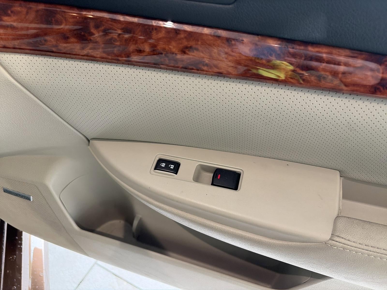 2011 Subaru Legacy 2.5i Limited Power Moonroof