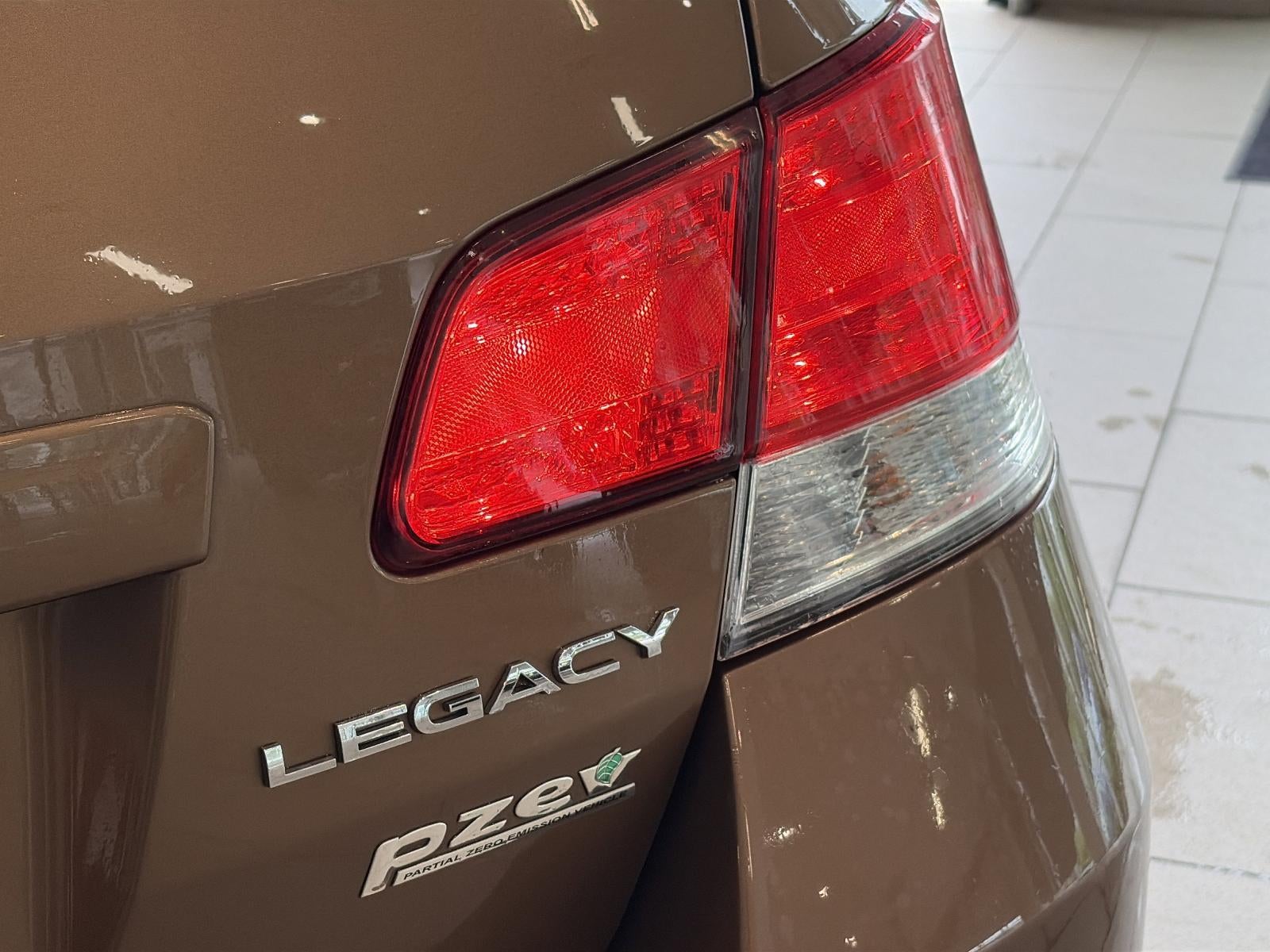 2011 Subaru Legacy 2.5i Limited Power Moonroof