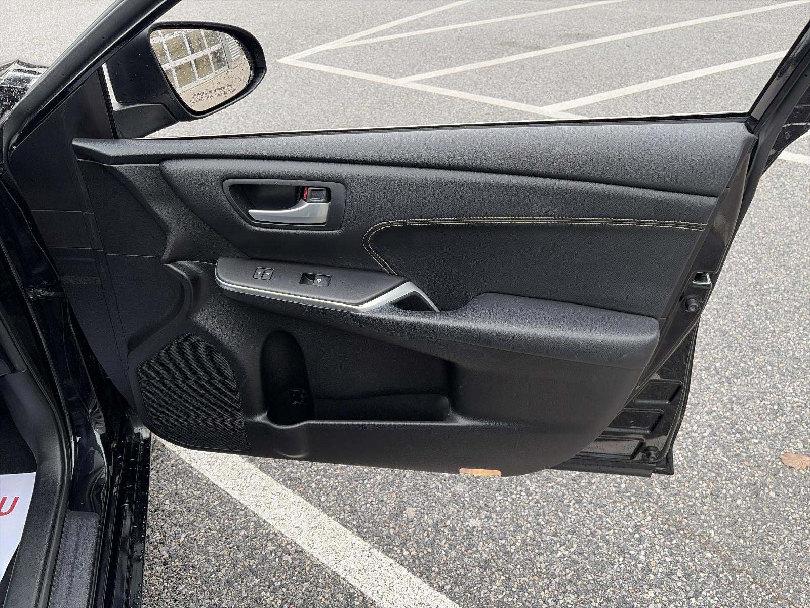 2016 Toyota Camry Hybrid 4dr Sdn XLE (GS)