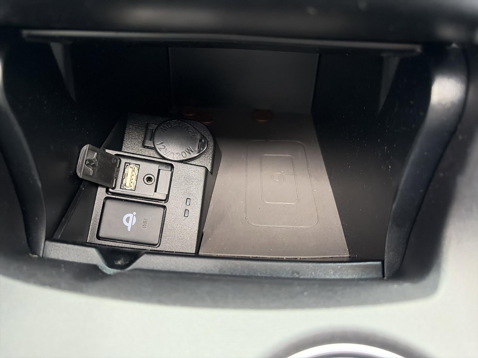 2016 Toyota Camry Hybrid 4dr Sdn XLE (GS)