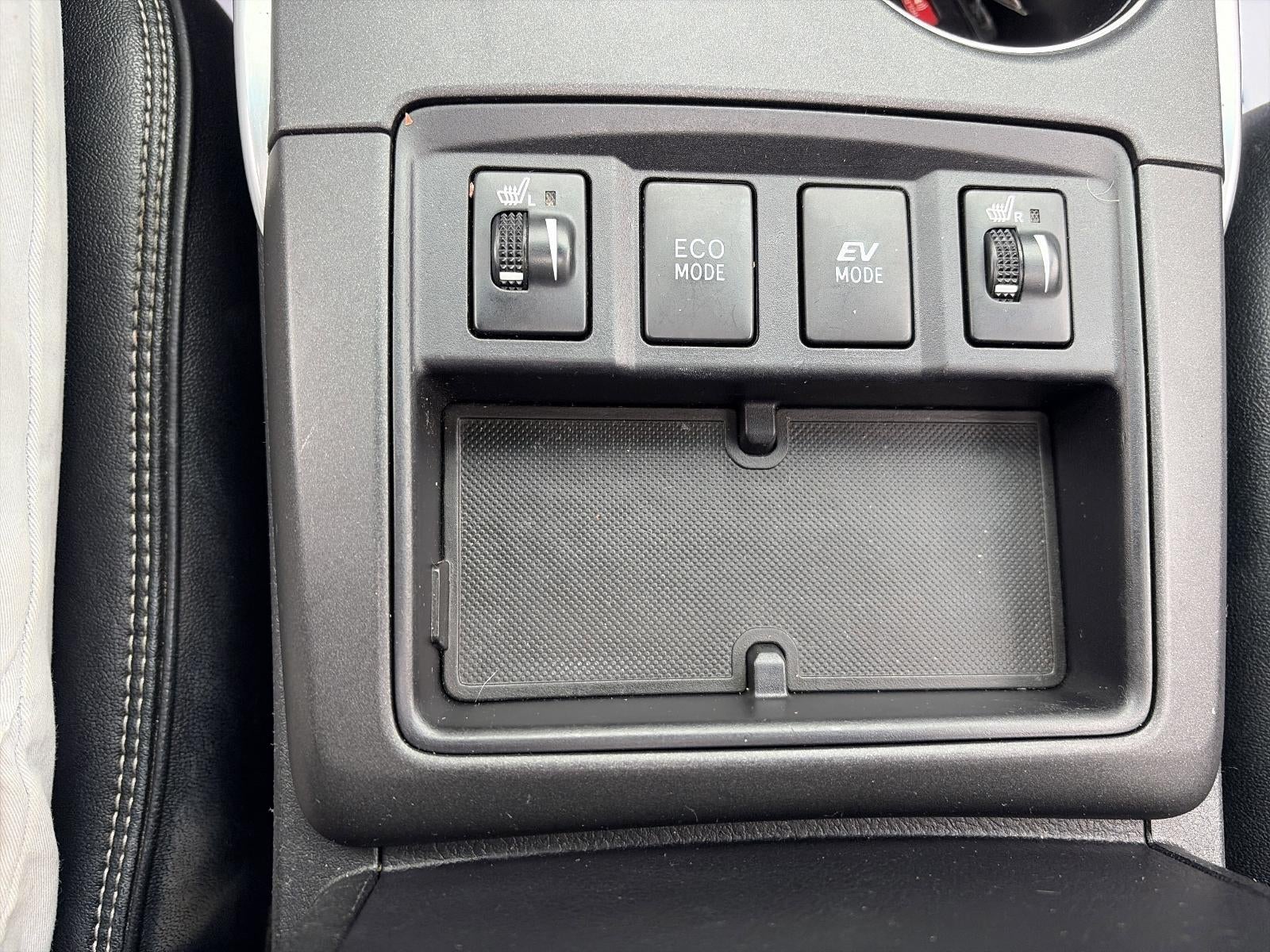 2016 Toyota Camry Hybrid 4dr Sdn XLE (GS)