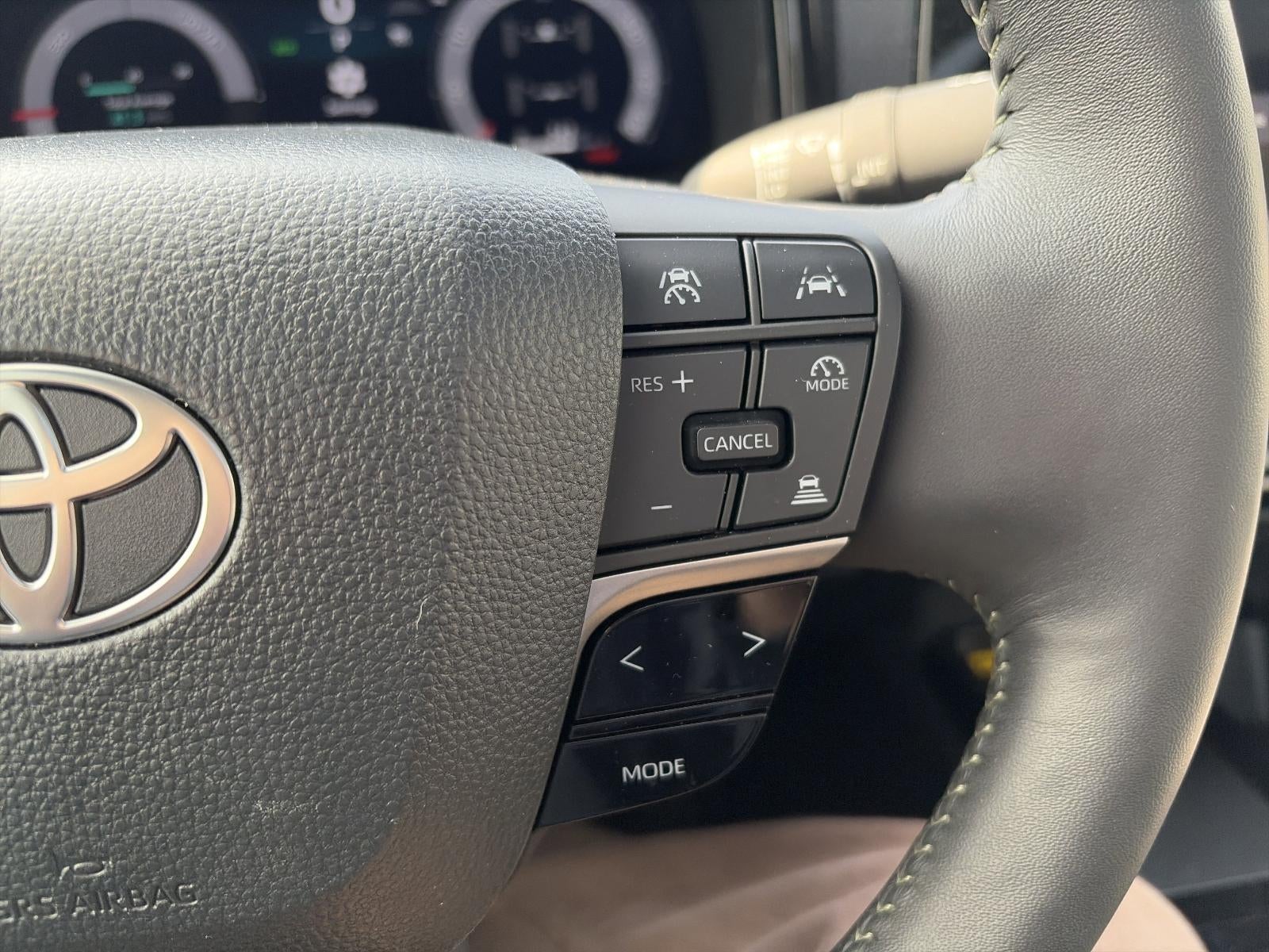 2025 Toyota Camry XSE AWD (Natl)