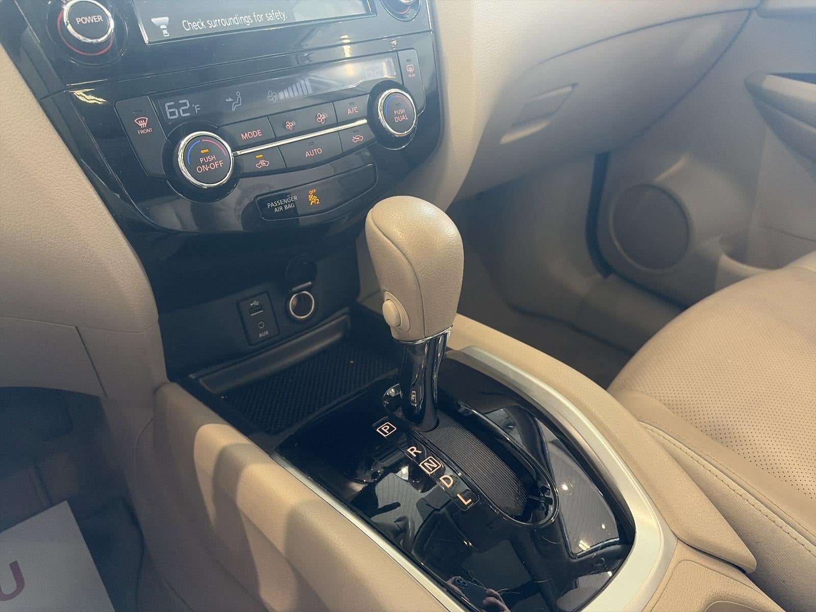 2014 Nissan Rogue AWD 4dr SL