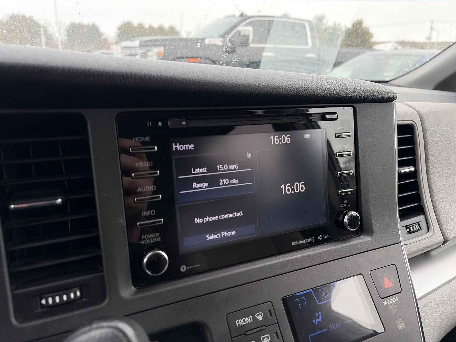 2018 Toyota Sienna LE FWD 8-Passenger (Natl)