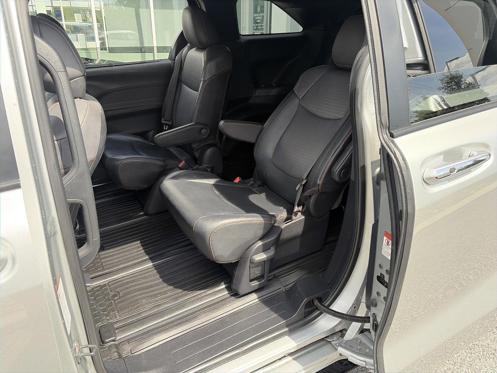 2022 Toyota Sienna XSE AWD 7-Passenger (Natl)