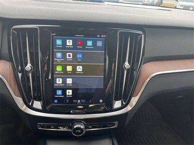 2024 Volvo S60 B5 FWD Plus Dark Theme