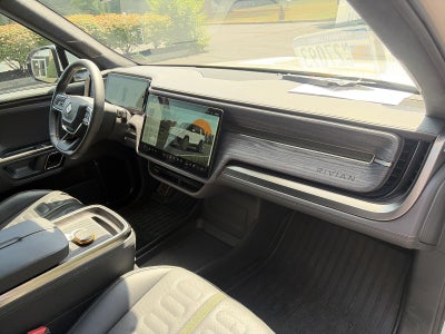 2022 Rivian R1S Launch Edition AWD