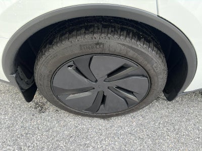 2026 Tesla Model Y AWD