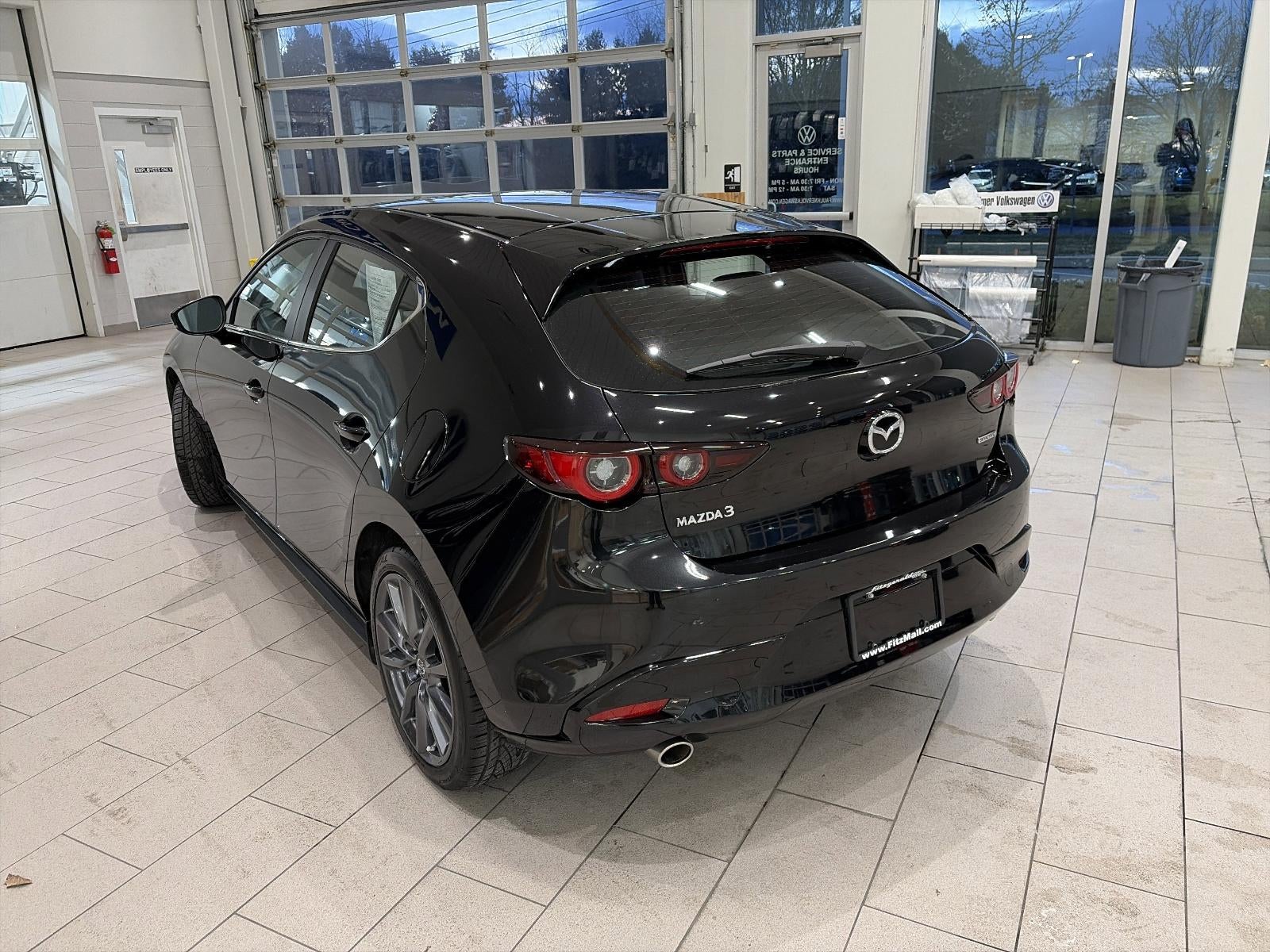 2024 Mazda Mazda3 Hatchback 2.5 S Preferred Auto FWD