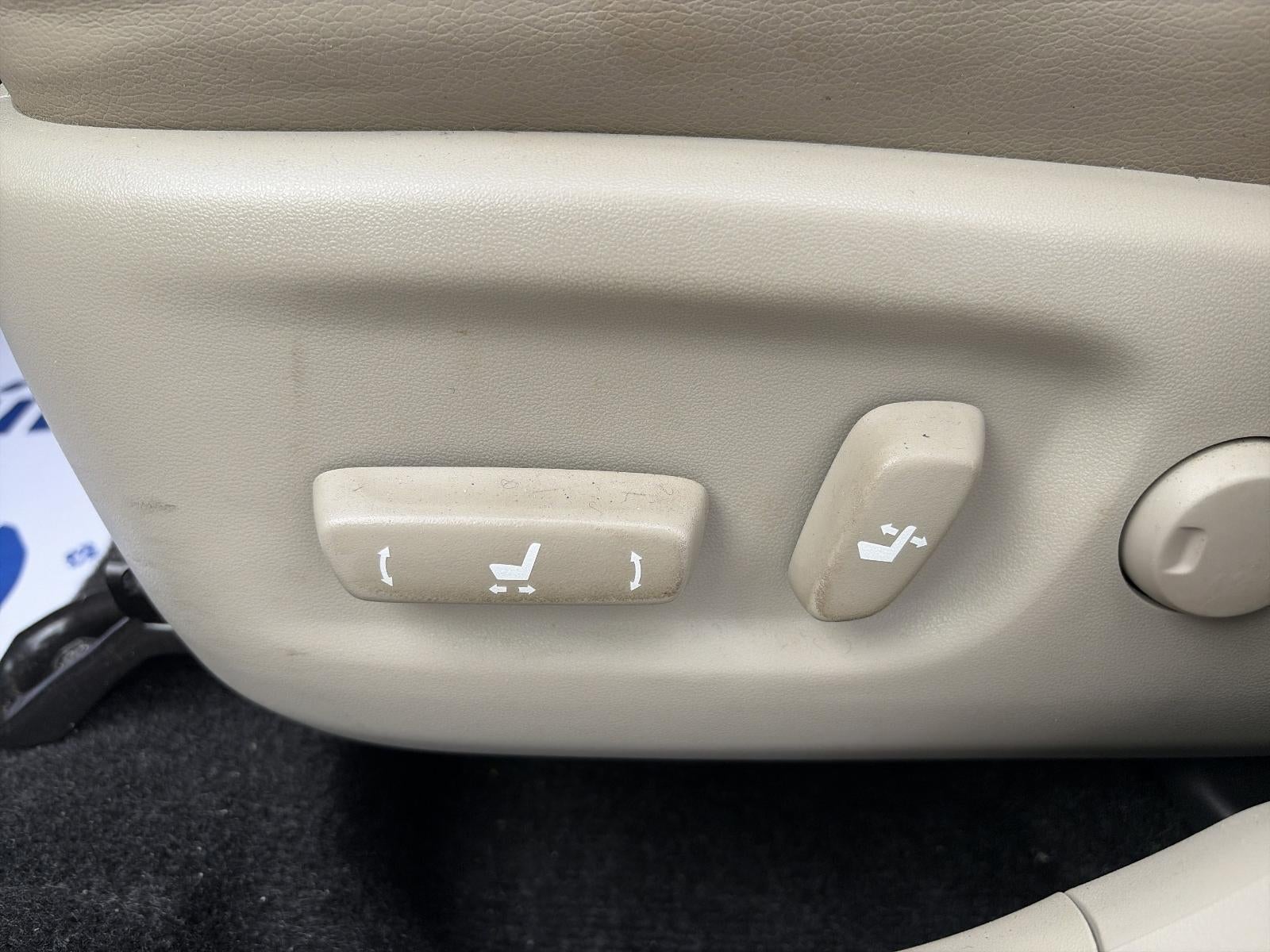 2015 Toyota Prius 5dr HB Four (Natl)