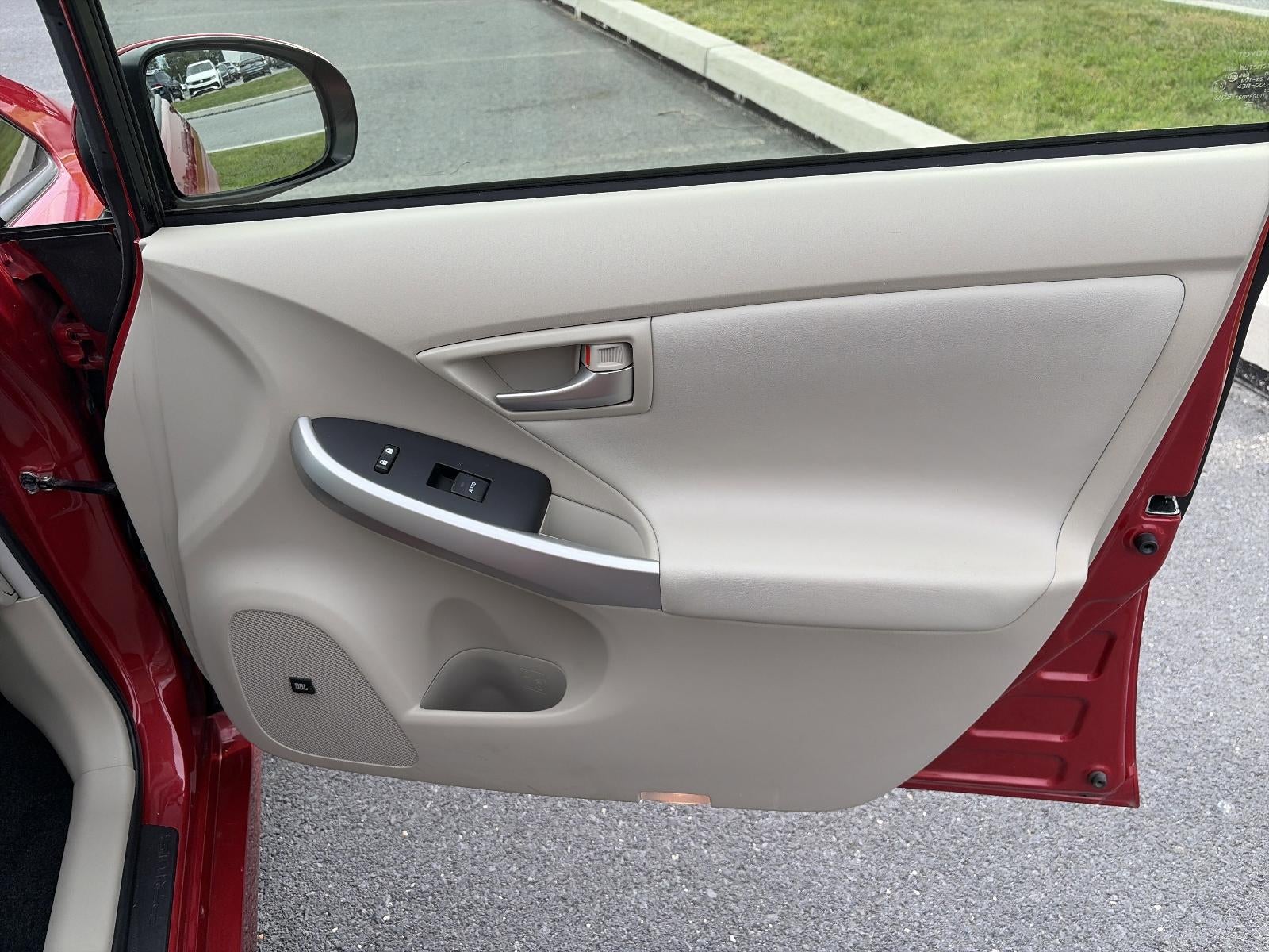 2015 Toyota Prius 5dr HB Four (Natl)