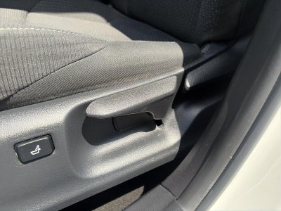 2018 Toyota C-HR XLE FWD (Natl)