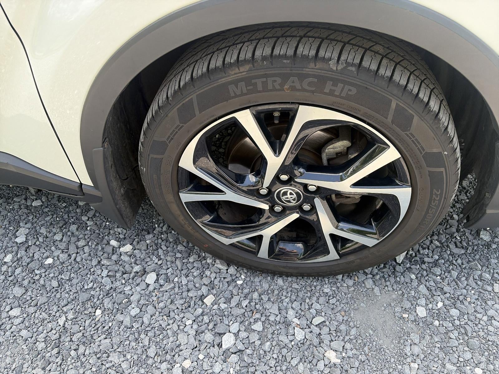 2018 Toyota C-HR XLE FWD (Natl)