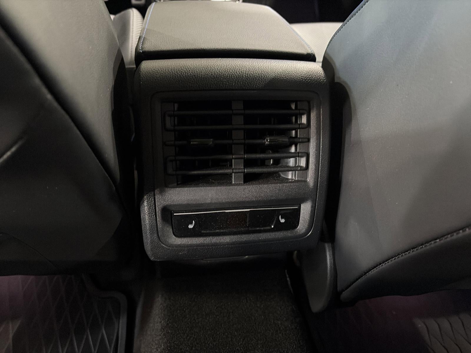 2024 Volkswagen Golf R 2.0T Manual