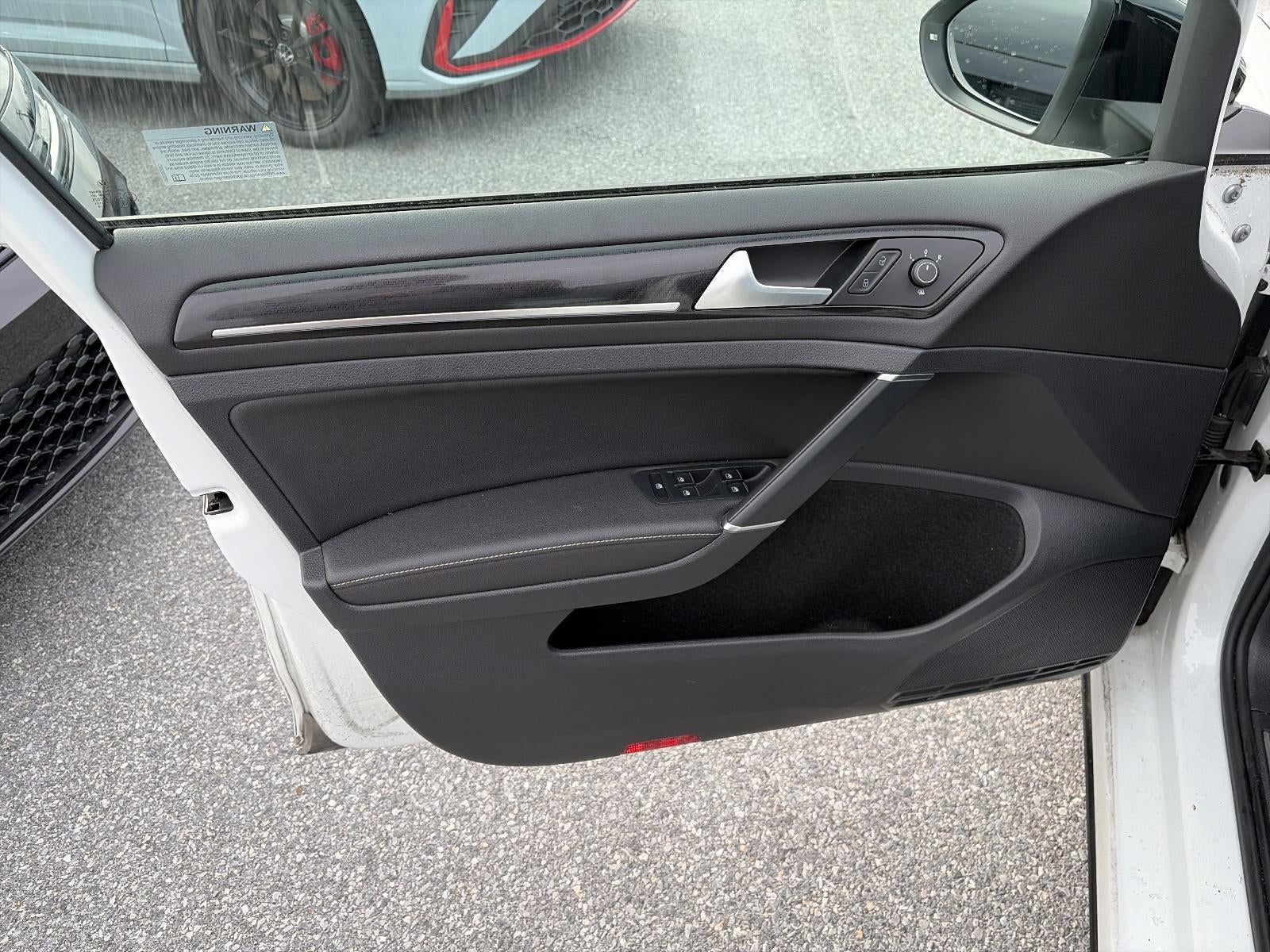 2019 Volkswagen Golf R 2.0T DSG w/DCC/Nav