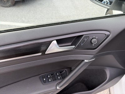 2019 Volkswagen Golf R 2.0T DSG w/DCC/Nav