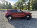 2021 Volvo XC40 T5 AWD Momentum