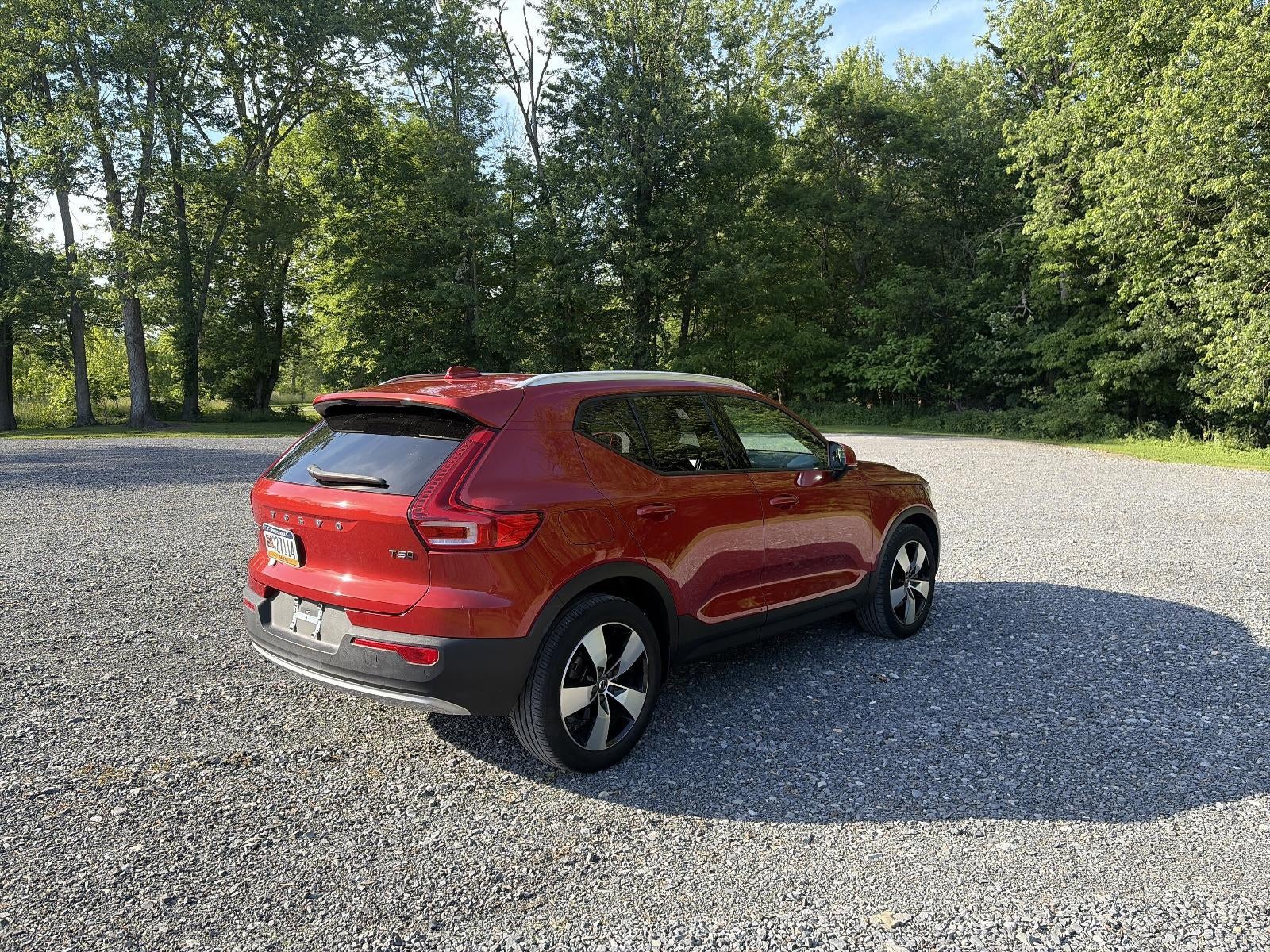 2021 Volvo XC40 T5 AWD Momentum