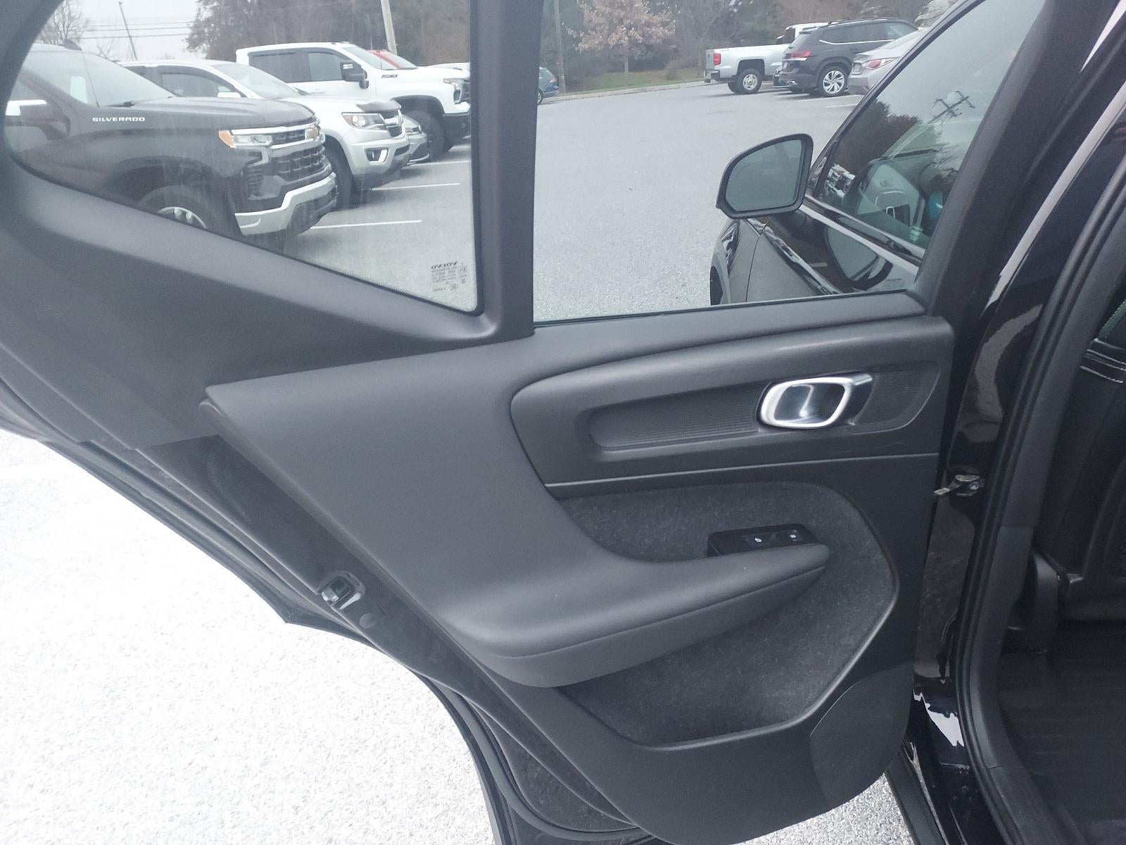 2021 Volvo XC40 Recharge P8 eAWD Pure Electric