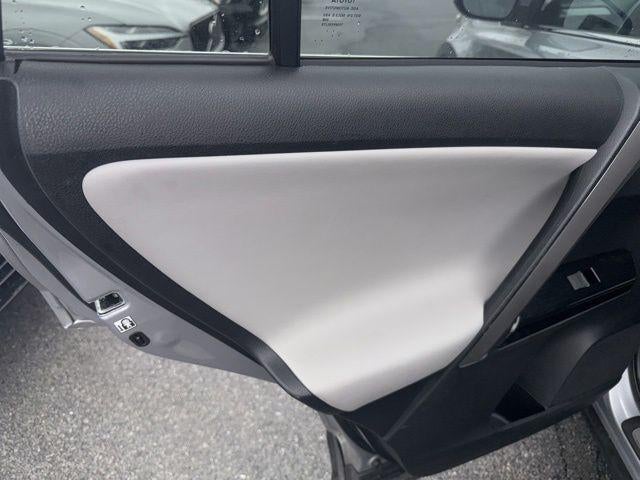 2016 Toyota RAV4 AWD 4dr Limited (GS)