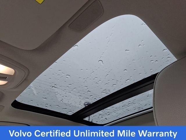 2023 Volvo S60 Recharge Plug-In Hybrid T8 eAWD PHEV Plus Dark Theme