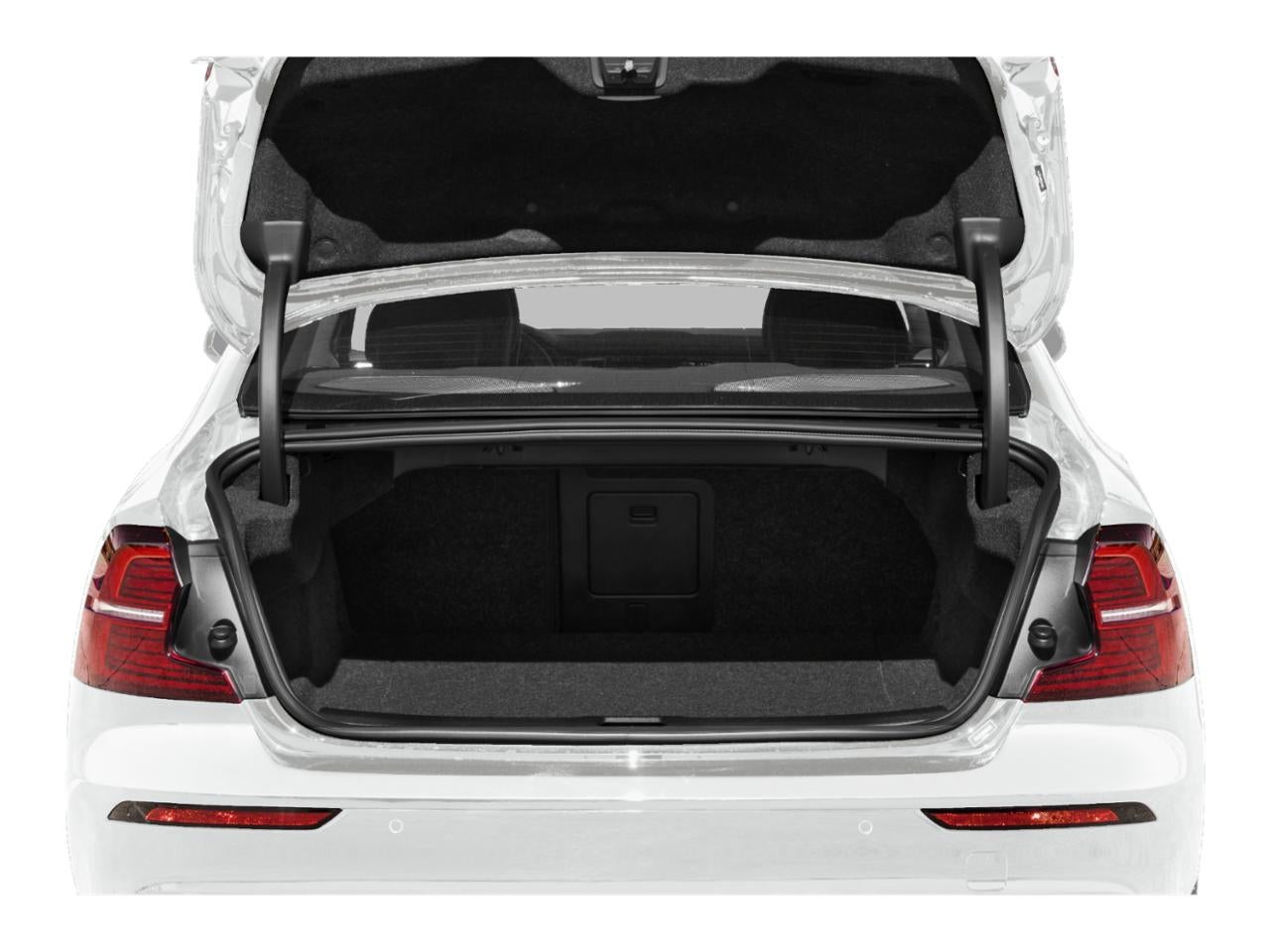 2024 Volvo S60 B5 AWD Plus Dark Theme