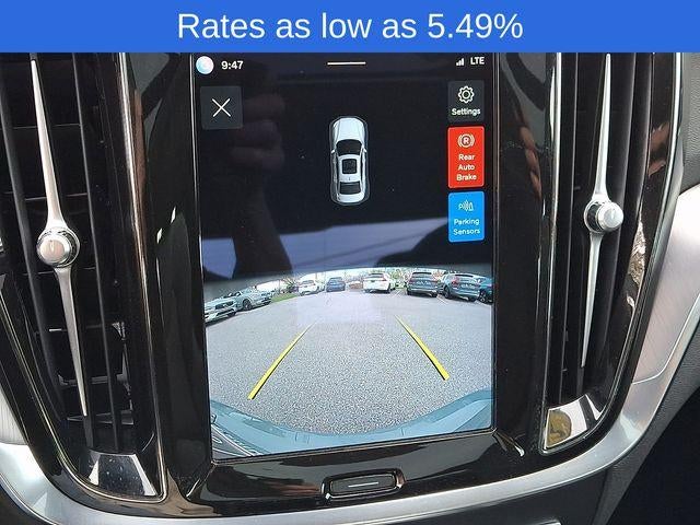 2023 Volvo S60 B5 AWD Core Dark Theme