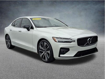 2022 Volvo S60 B5 AWD Momentum