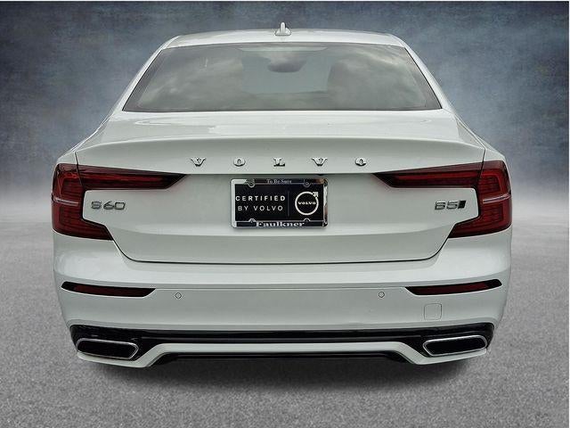 2022 Volvo S60 B5 AWD Momentum